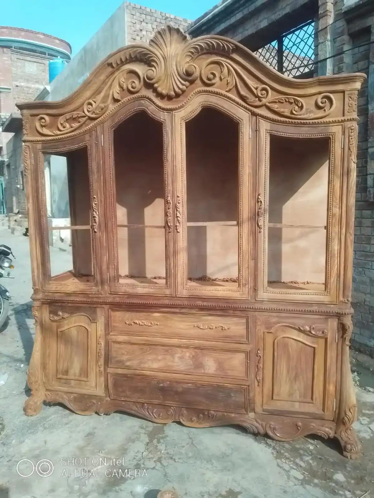 italian-touch-cabinet.2