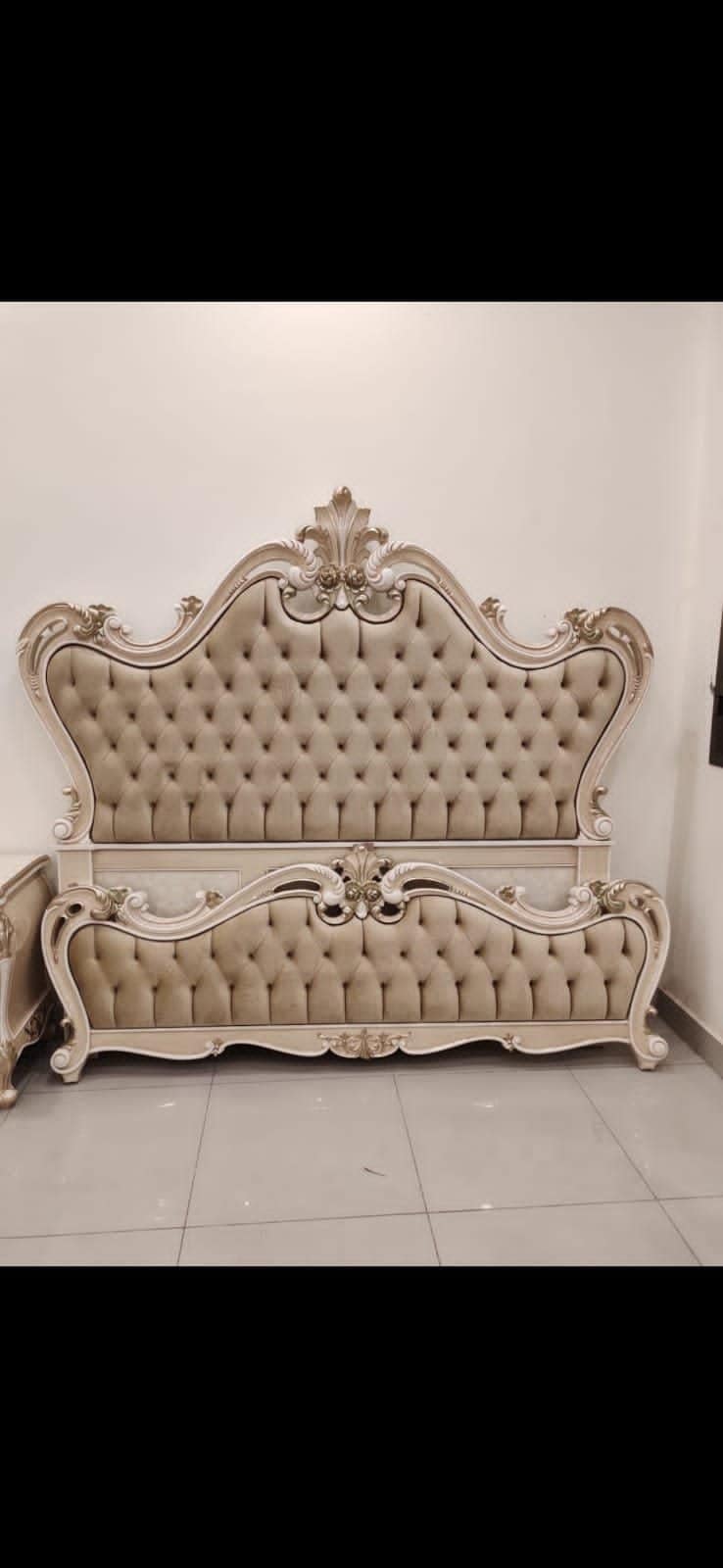 Crown Italian Style Bed Set